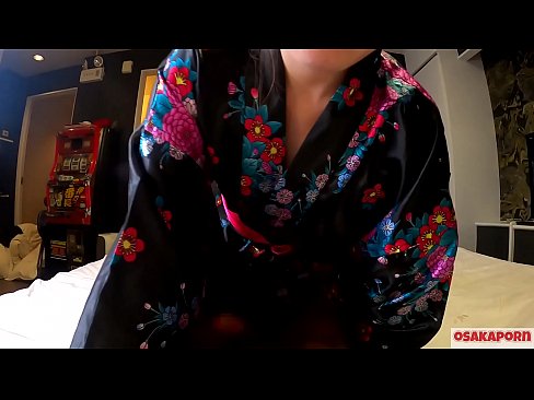 ❤️ Ung cosplay tjej älskar sex till orgasm med en spruta i en hästskötare och en avsugning. Asiatisk tjej med hårig fitta och vackra bröst i traditionell japansk dräkt i amatörvideo som visar onani med knullleksaker. Sakura 3 OSAKAPORN. ❤ Sluts at us ❌